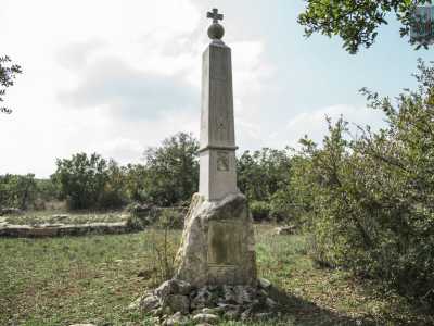 Il monumento � alto 3 metri e mezzo...
